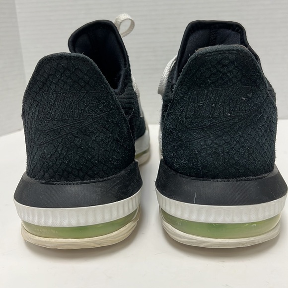 Nike LeBron 16 Low “Black Python” Men’s C1668-004 Size 10 - Picture 4 of 7